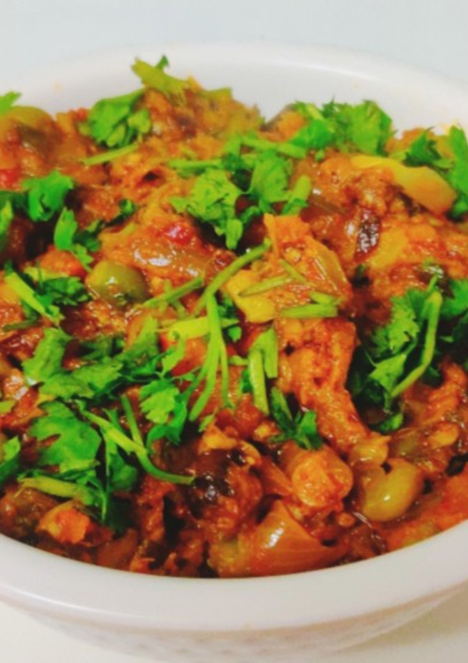 पंजाबी स्टाइल बैंगन का भरता (punjabi style baingan ka bharta recipe in Hindi) रेसिपी मुख्य फोटो