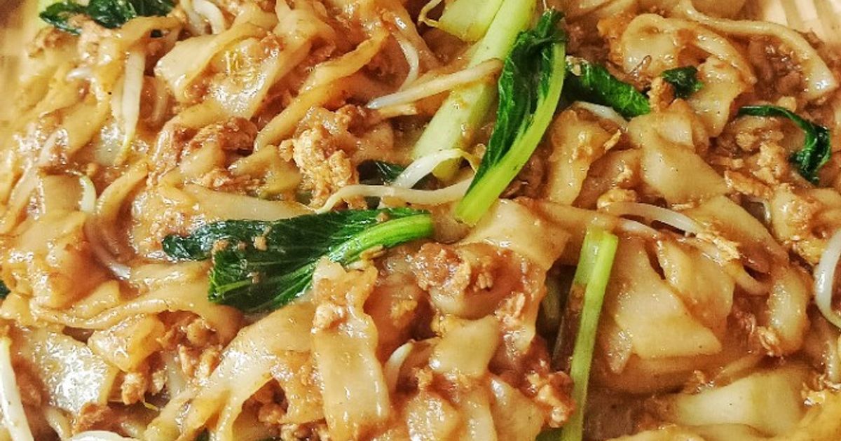 Kwetiau goreng nyemek