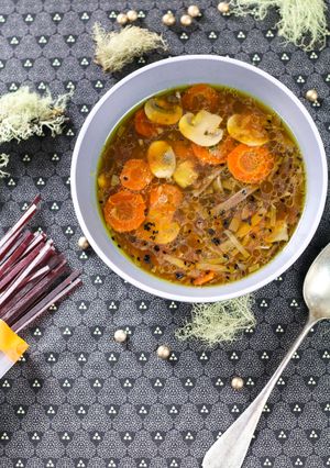 Une photo de Soupe miso végétalienne