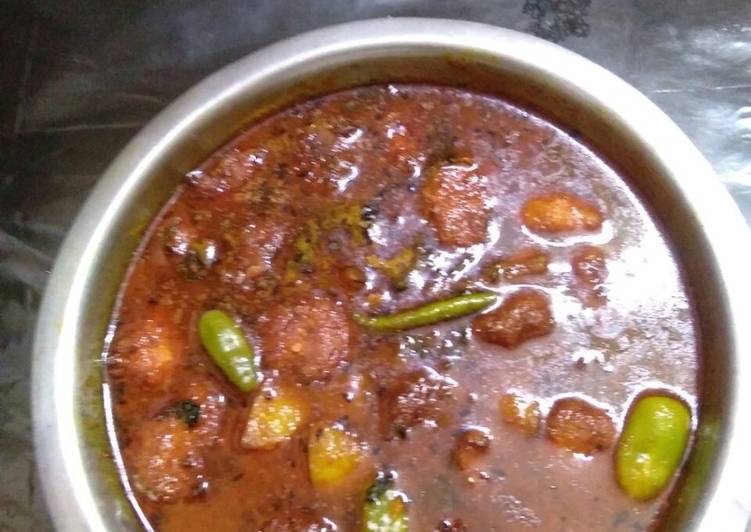 Recipe of Any-night-of-the-week Chanaar dalna (chena ball curry)