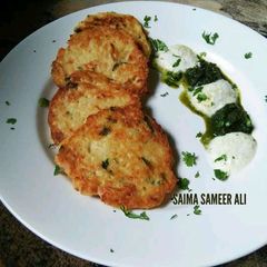 A picture of Potato cheese pancakes.