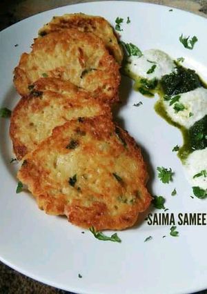 A picture of Potato cheese pancakes.