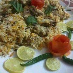 Hydrabadi kachay gosht ki biryani A picture of Hydrabadi kachay gosht ki biryani.