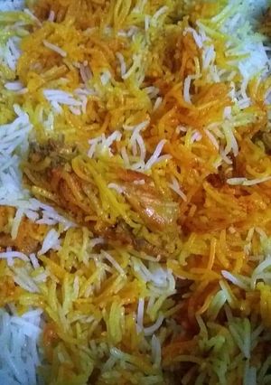 A picture of Chicken biryani.