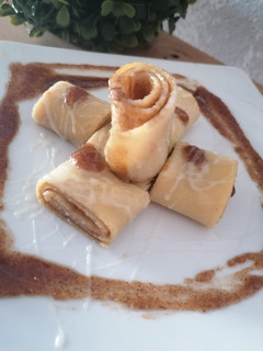 Una foto de Rollito de canela en masa de crepps