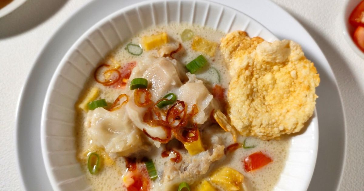 Soto Betawi (santan + susu)