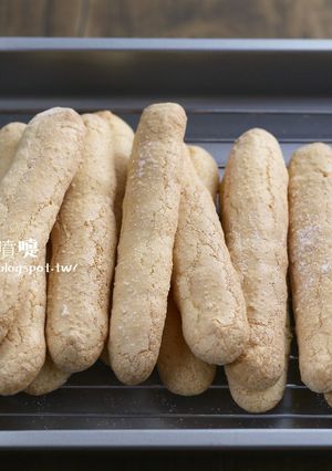 三種材料就可做出輕脆的手指蛋糕 的食譜成品照片