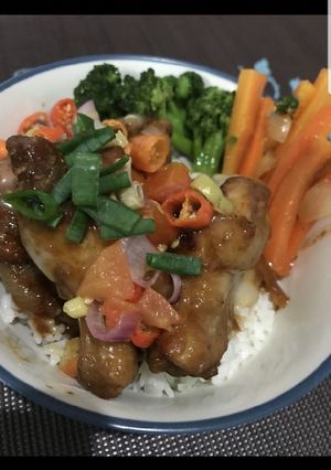 Foto resep Nasi express ayam manis sambal matah dan sauted vegie