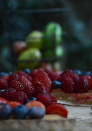 Una foto de Postre fácil, tartaleta de frutos rojos