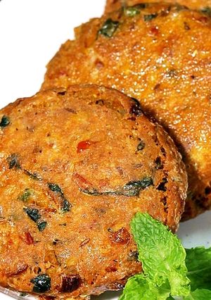 A picture of Mix fruit kabab.