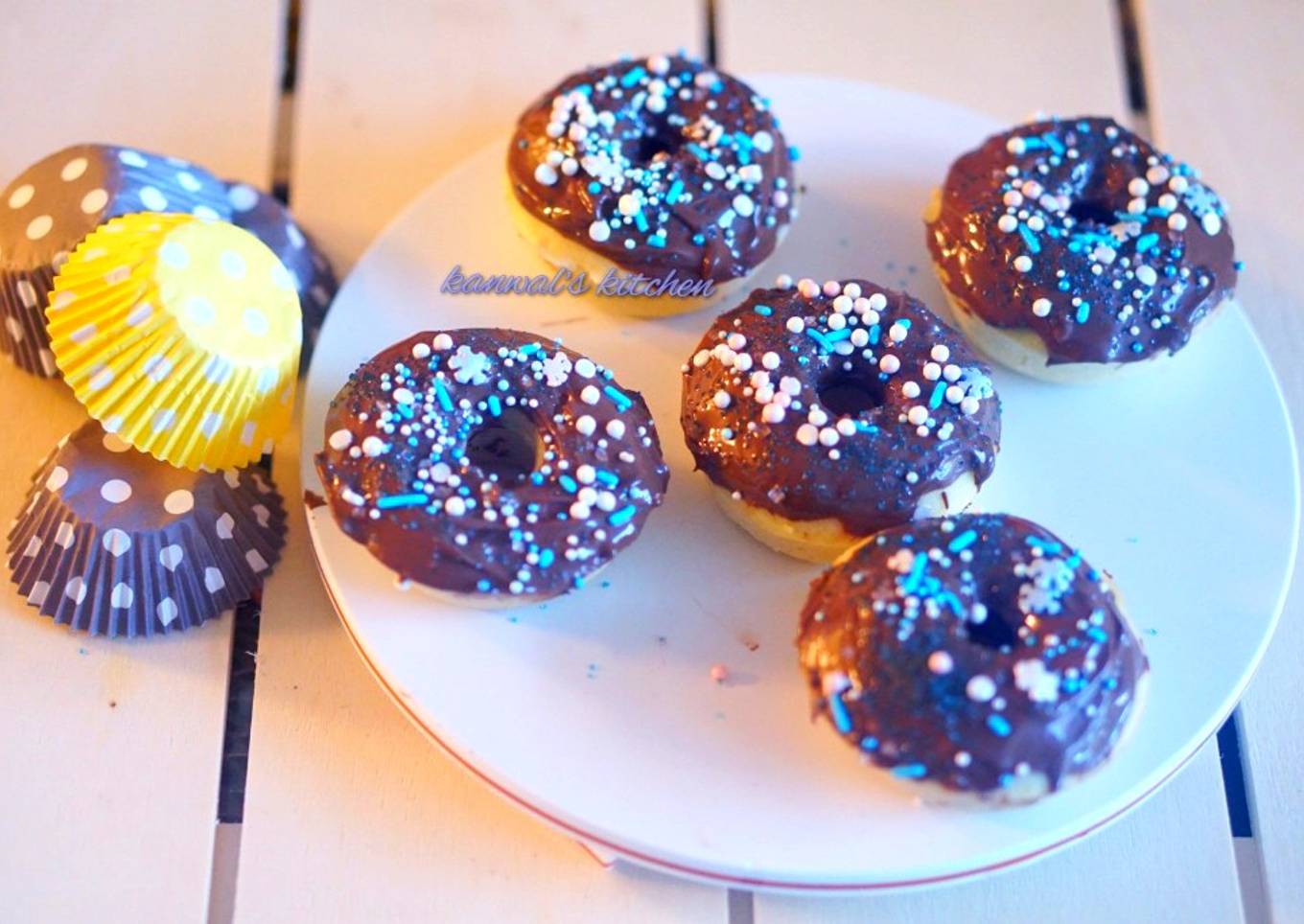 Baked chocolate donuts
