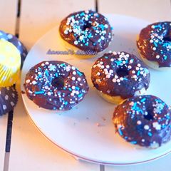 A picture of Baked chocolate donuts.