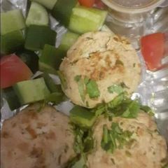 A picture of Kachey qeemey ke kebab.
