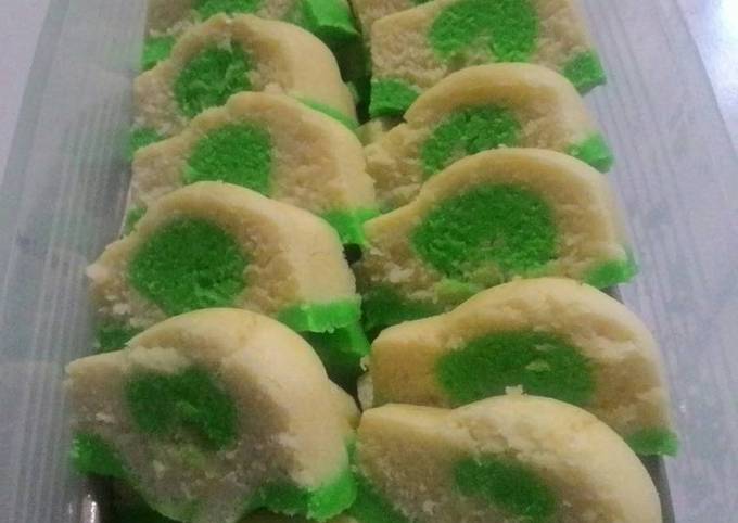 Resep Bolu kukus santan simple yang Sempurna