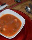 Caldo de pescado con camarones y almejas