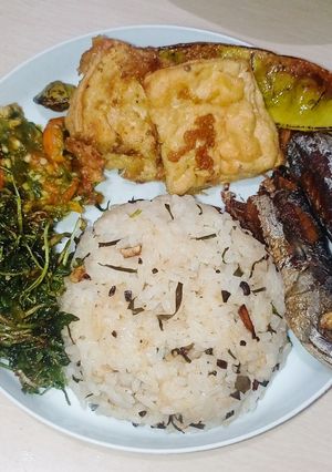 Foto resep Nasi Daun Jeruk ala Warung Penyetan