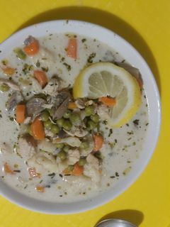 Tárkonyos csirkeraguleves recept fotója