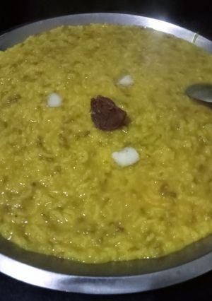 मूंग दाल और चावल की खिचड़ी (moong dal aur chawal ki khichdi recipe in Hindi) रेसिपी मुख्य फोटो