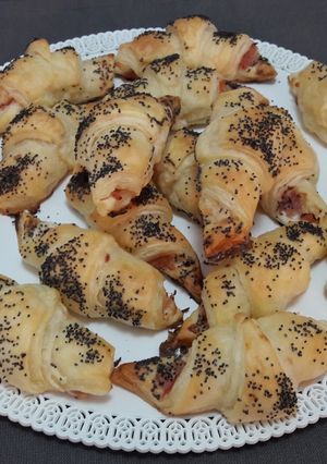 O poză a rețetei Cornulețe aperitiv.