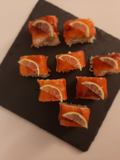 Una foto de Teriyaki roll