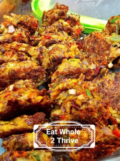 A picture of Chicken vegetable patties 鸡肉饼.
