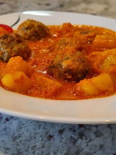 Una foto de Albóndigas en salsa de pimientos del piquillo