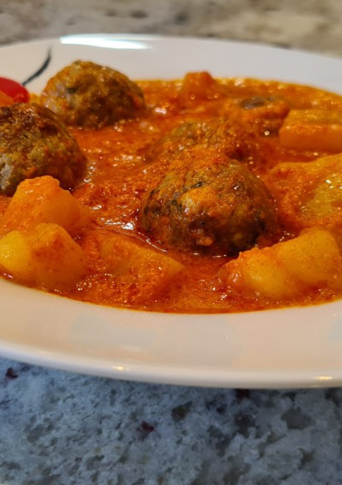 Una foto de Albóndigas en salsa de pimientos del piquillo