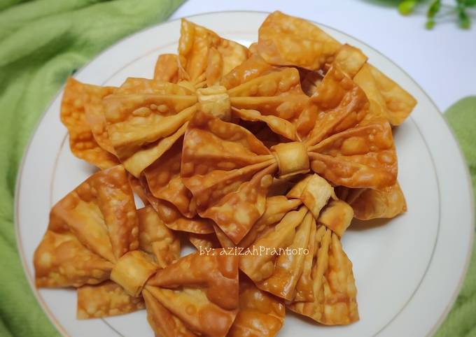 Kulit pangsit goreng pita