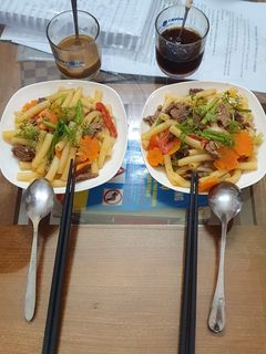 Hình của món Mỳ nui xào bò.