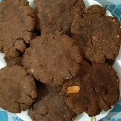 A picture of Ragi Mathri.