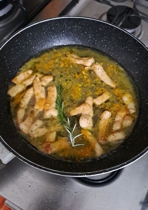 A picture of Orange and Honey Chicken 🍊.