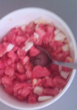 Una foto de Ensalada de Tómate y Huevo Fácil