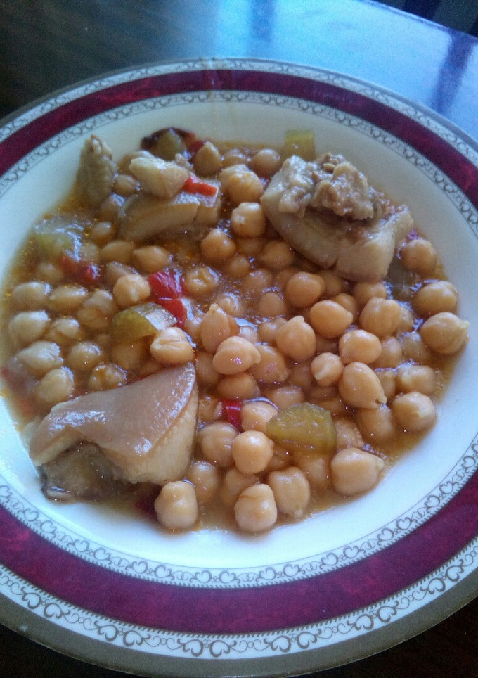 Una foto de Garbanzos con morro de cerdo