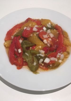 Foto principal de Ensalada tricolor de pimientos asados