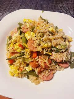 Una foto de Arroz con verduras y choricillo