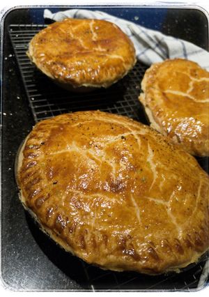 A picture of Corn Beef pie.