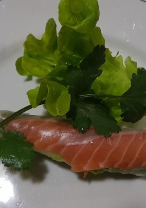 รูปของ Salmon roll