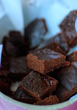 A picture of Dark & Delicious Chocolate Burfi.