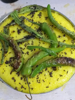 खमन ढोकला (khaman dhokla recipe in Hindi) रेसिपी मुख्य फोटो