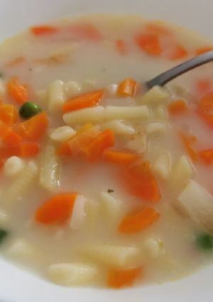 Tejszínes zöldségleves recept fotója
