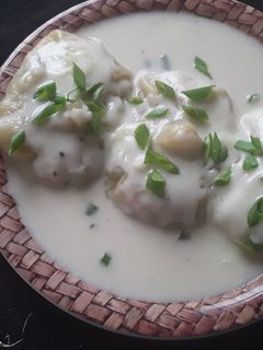 मोमोज विथ व्हाइट साॅस (momos recipe in marathi) रेसिपी चे मुख्य फोटो