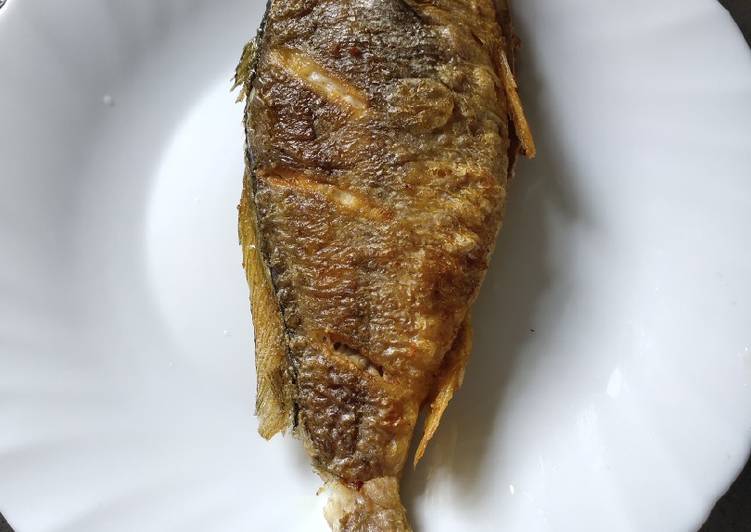 Steps to Prepare Favorite Fried Yellow Croaker