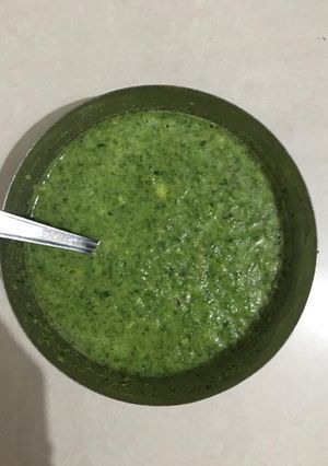 ગ્રીન ચટણી (Green Chutney Recipe In Gujarati) રેસીપી મુખ્ય ફોટો