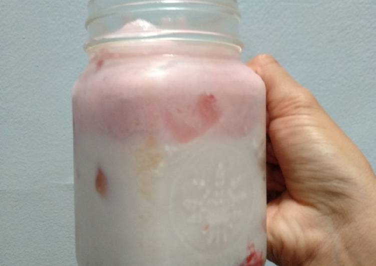 Strawberry Puree (stroberi lembut buat campuran minuman)