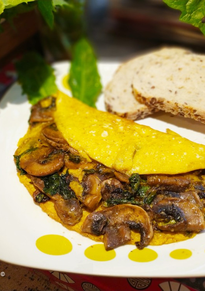 Una foto de 🌈Omelette de Champiñones y Achicoria Silvestre🌈