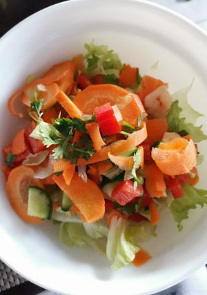 A picture of Liver Cleanse & Detox Salad: Organic Ingredients only.