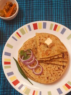 आलू पराठा(aloo paratha recipe in hindi) रेसिपी मुख्य फोटो