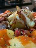Smashed potatoes beef & sausage with chili & melted cheese 🍽️
