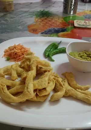 વણેલા ગાંઠીયા (vanela ganthiya Recipe In Gujarati) રેસીપી મુખ્ય ફોટો