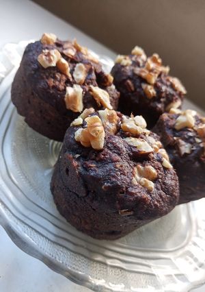 Una foto de Muffins veganos de algarroba y nuez